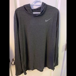 Nike Tee Pullover
